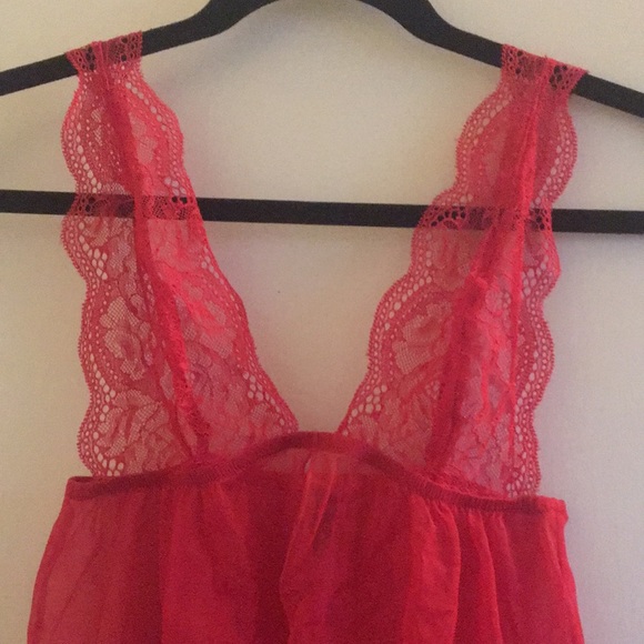 EUC La Senza Lace Plunge Neck Chemise Lingerie Top - Picture 2 of 9